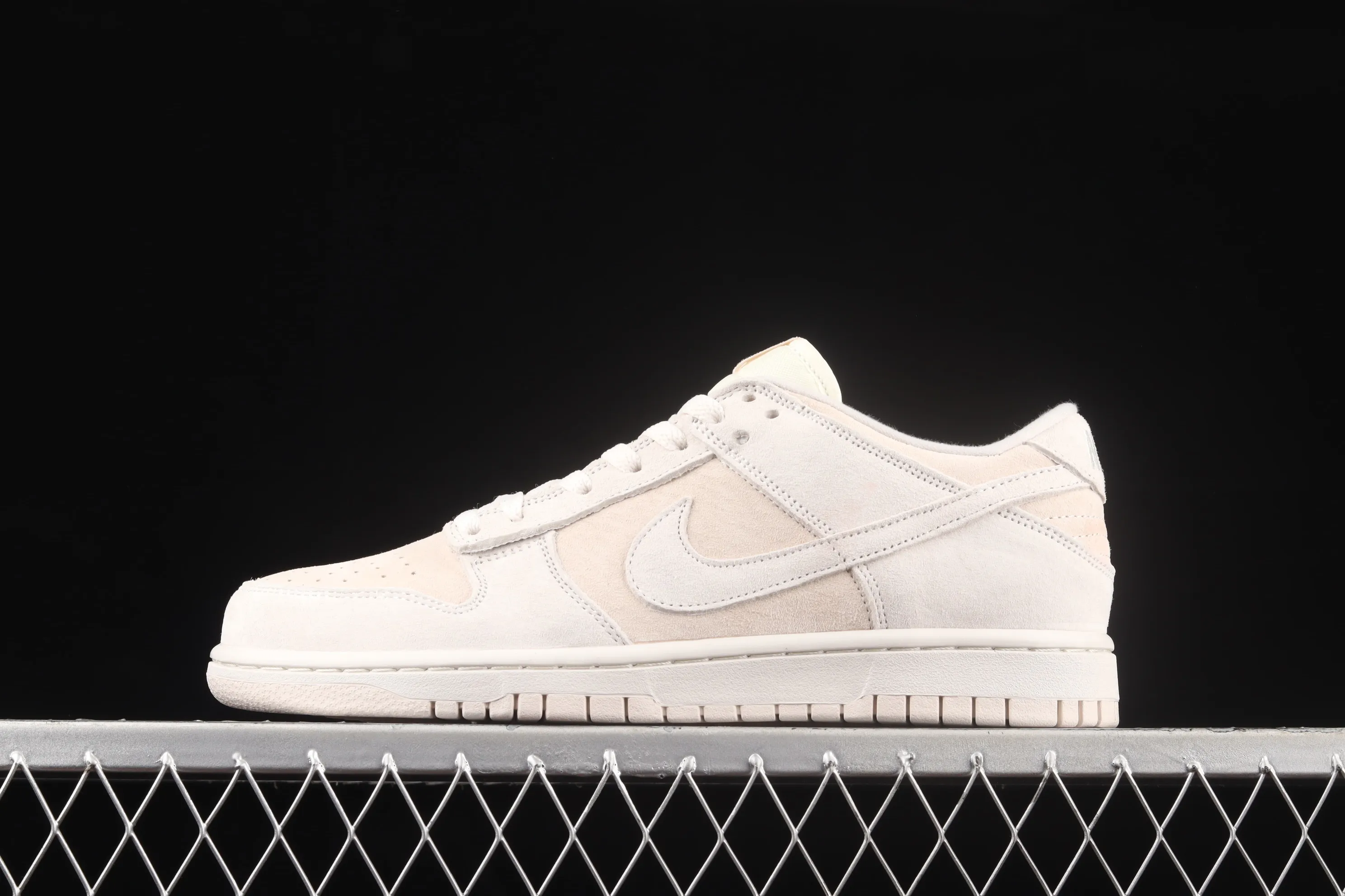 All Categories Nk SB Dunk Series Nk SB Dunk Low Low-top Sneakers Nk SB Dunk Low Prm SB Smashed Backboard Fashion Casual Sneakers DD8338-001